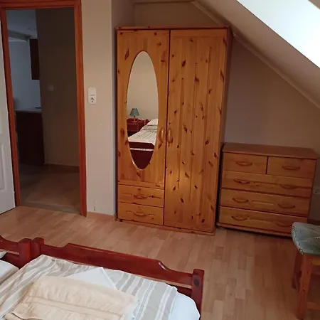 Bor Apartmanhaz Apartment Gyenesdias