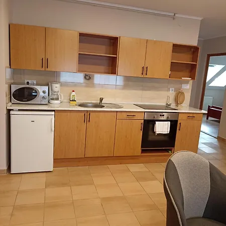 Bor Apartmanhaz Apartment Gyenesdias