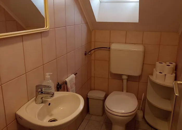 Bor Apartmanhaz * Gyenesdias